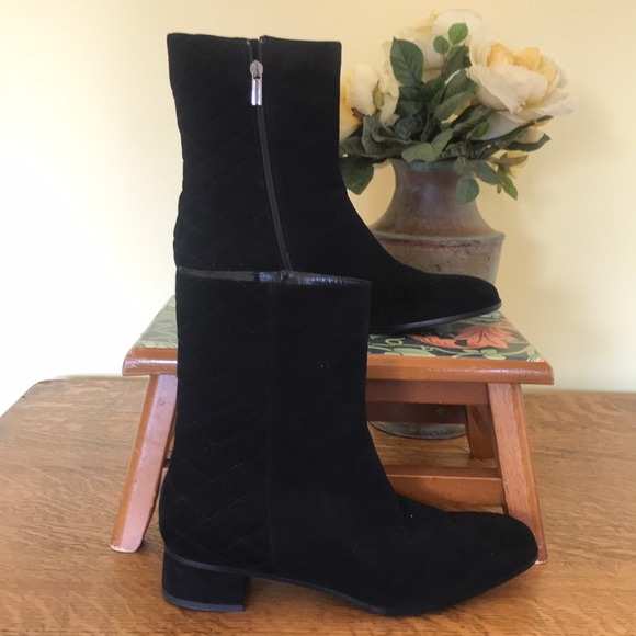 Aquatalia Black Quilted & Smooth Suede Booties  11 - Picture 4 of 8